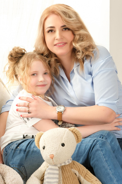Семейная фотосессия в студии с детьми - заказать в Красноярске от фотостудии Fashion Box
 – фото № 29