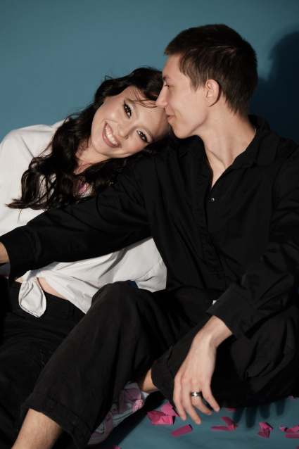 Заказать фотосессию Love Story в студии от сети фотостудий Fashion Box в Красноярске
 – фото № 7