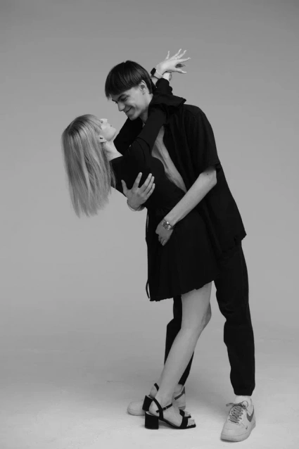 Заказать фотосессию Love Story в студии от сети фотостудий Fashion Box в Красноярске
 – фото № 18