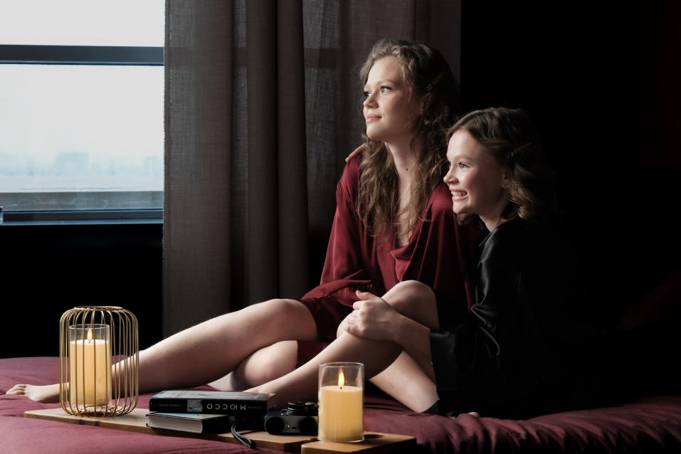 Семейная фотосессия в студии с детьми - заказать в Красноярске от фотостудии Fashion Box
 – фото № 14