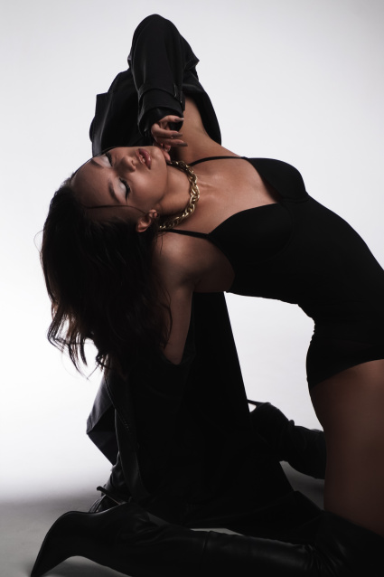 Заказать фотосессию в стиле Ню в 2-х образах в Красноярске от сети фотостудии Fashion Box

 – фото № 10