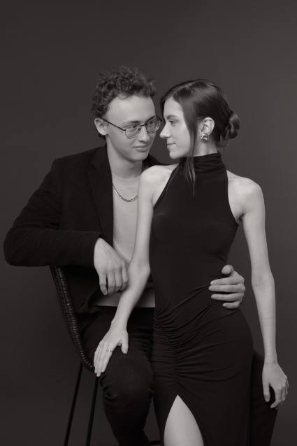 Заказать фотосессию Love Story в студии от сети фотостудий Fashion Box в Красноярске
 – фото № 11