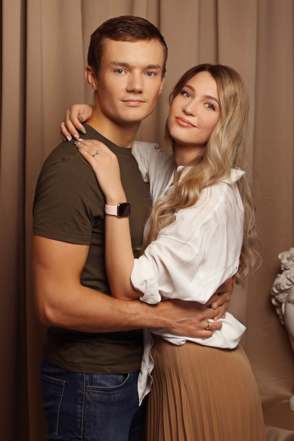 Заказать фотосессию Love Story в студии от сети фотостудий Fashion Box в Красноярске
 – фото № 2