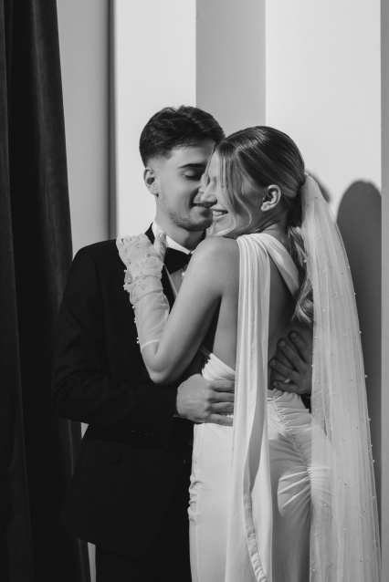 Свадебная фотосессия в Красноярске — стиль, чувства и незабываемые кадры – фото № 25