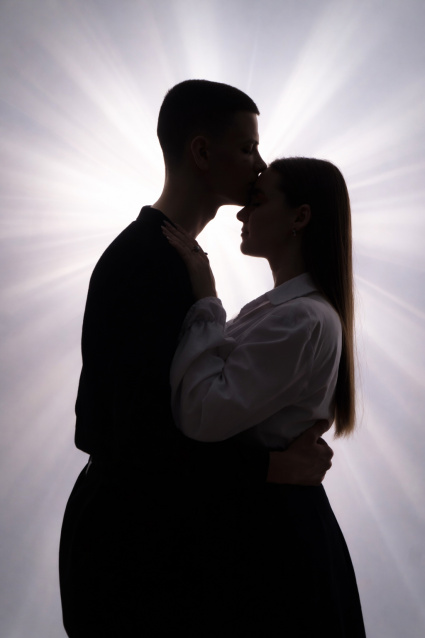 Заказать фотосессию Love Story в студии от сети фотостудий Fashion Box в Красноярске
 – фото № 5