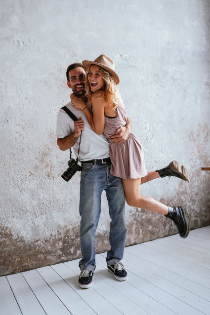 Заказать Love Story фотосессию в Красноярске в студии от компании Fashion Box 
 – фото № 14