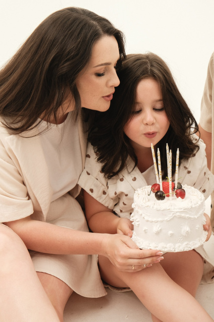 Семейная фотосессия в студии с детьми - заказать в Красноярске от фотостудии Fashion Box
 – фото № 31