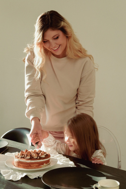 Семейная фотосессия в студии с детьми - заказать в Красноярске от фотостудии Fashion Box
 – фото № 18