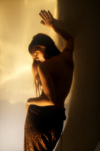 Заказать фотосессию в стиле Ню в 2-х образах в Красноярске от сети фотостудии Fashion Box

 – фото № 12