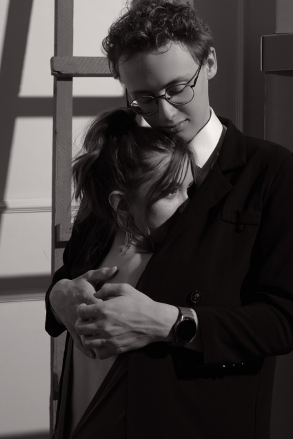 Заказать фотосессию Love Story в студии от сети фотостудий Fashion Box в Красноярске
 – фото № 10