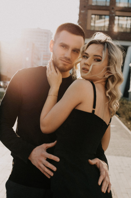 Заказать фотосессию Love Story в студии от сети фотостудий Fashion Box в Красноярске
 – фото № 3